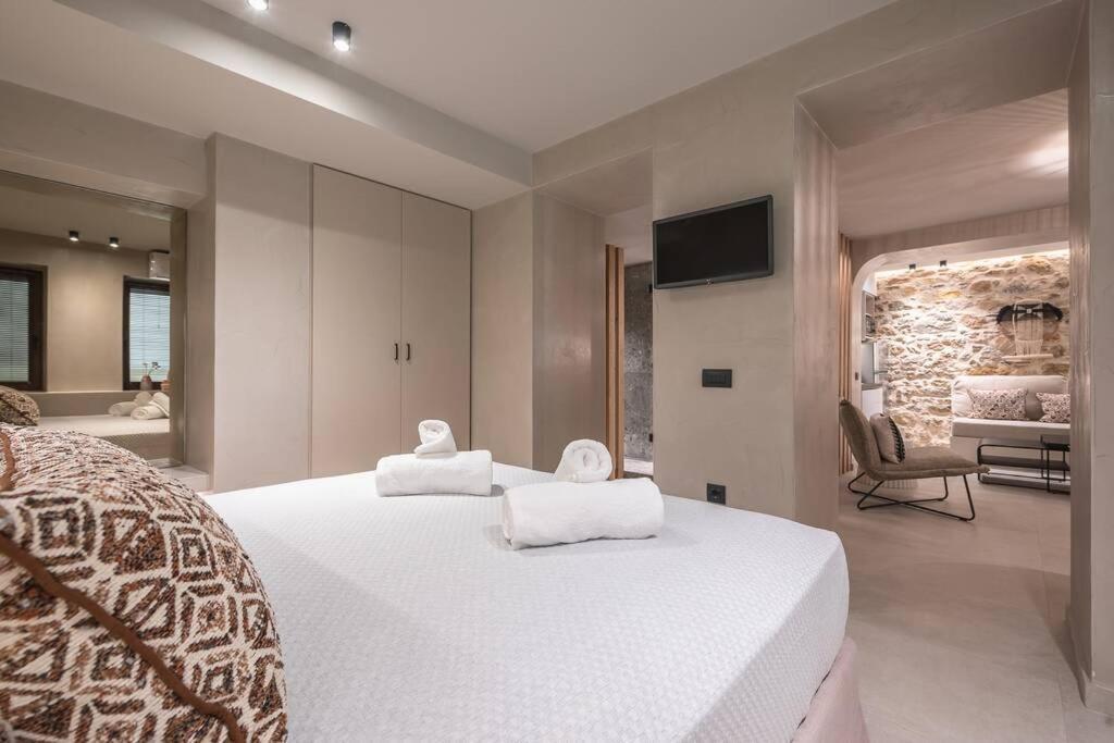 Apollonos 28 Luxury Suites เอเธนส์ ภายนอก รูปภาพ