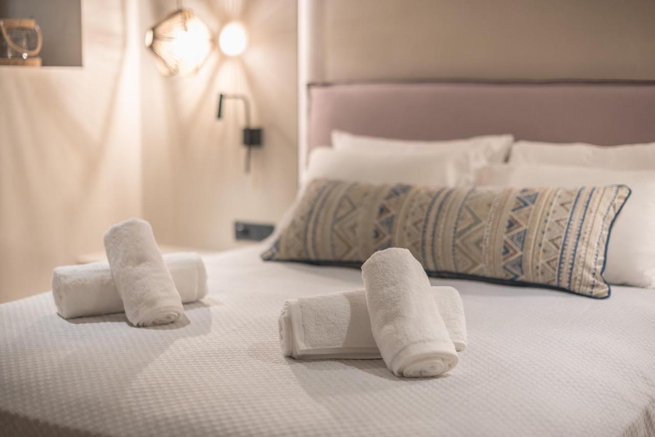 Apollonos 28 Luxury Suites เอเธนส์ ภายนอก รูปภาพ