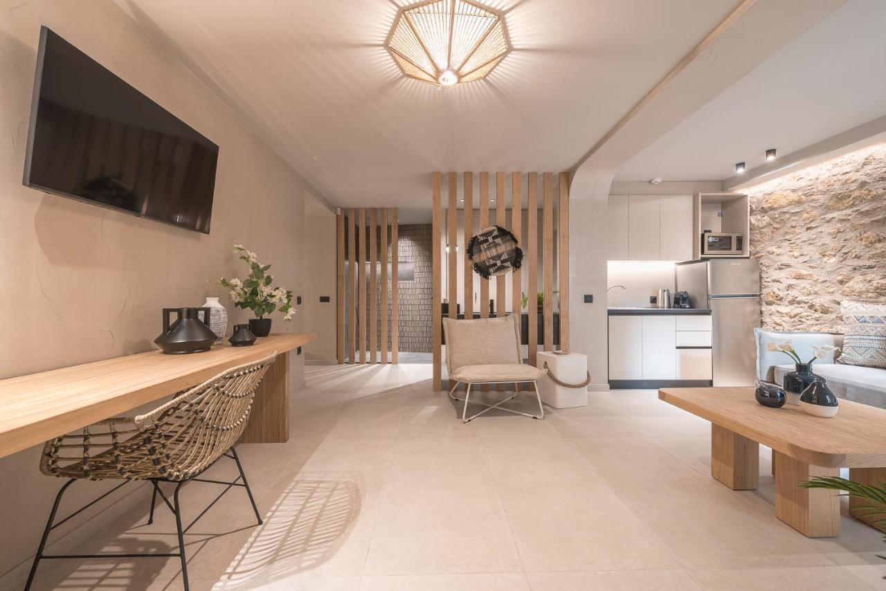 Apollonos 28 Luxury Suites เอเธนส์ ภายนอก รูปภาพ