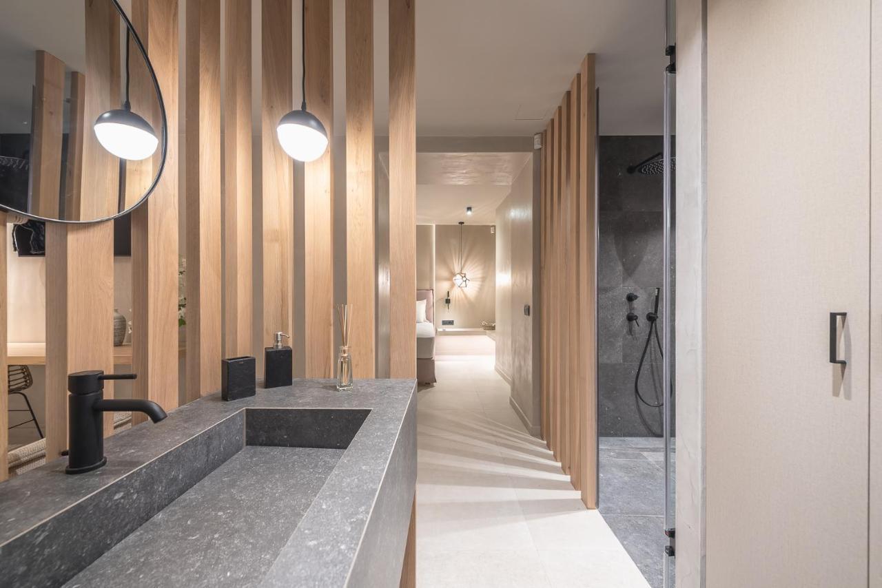 Apollonos 28 Luxury Suites เอเธนส์ ภายนอก รูปภาพ